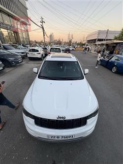 جیپ گراند شیرۆکی